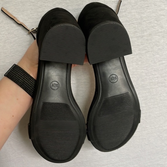 A New Day 9.5W Black strappy heel - Picture 3 of 5